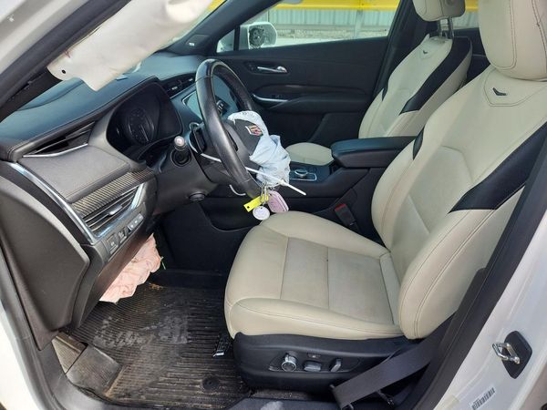 2020 CADILLAC XT4 Sport — DENT