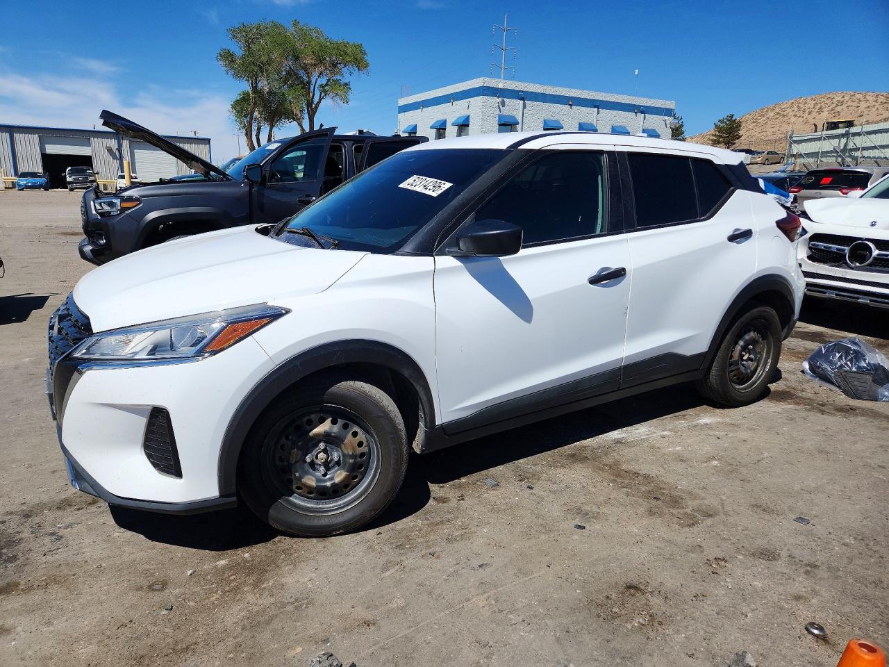 2021 NISSAN KICKS S