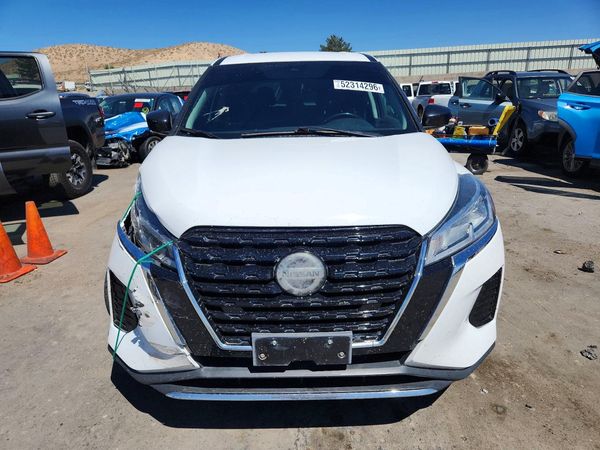 2021 NISSAN KICKS S