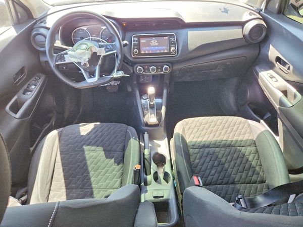 2021 NISSAN KICKS S