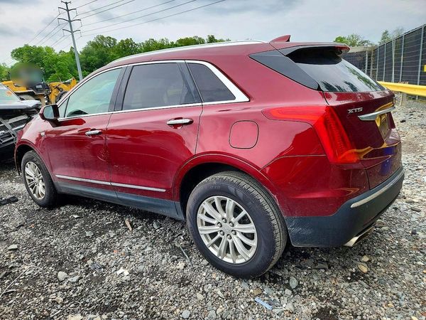 2017 CADILLAC XT5 Base