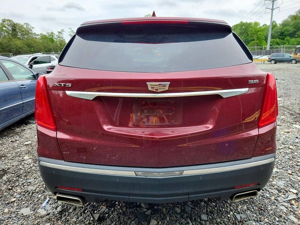 2017 CADILLAC XT5 Base