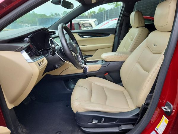 2017 CADILLAC XT5 Base