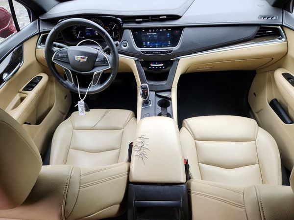 2017 CADILLAC XT5 Base