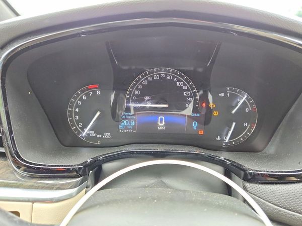 2017 CADILLAC XT5 Base