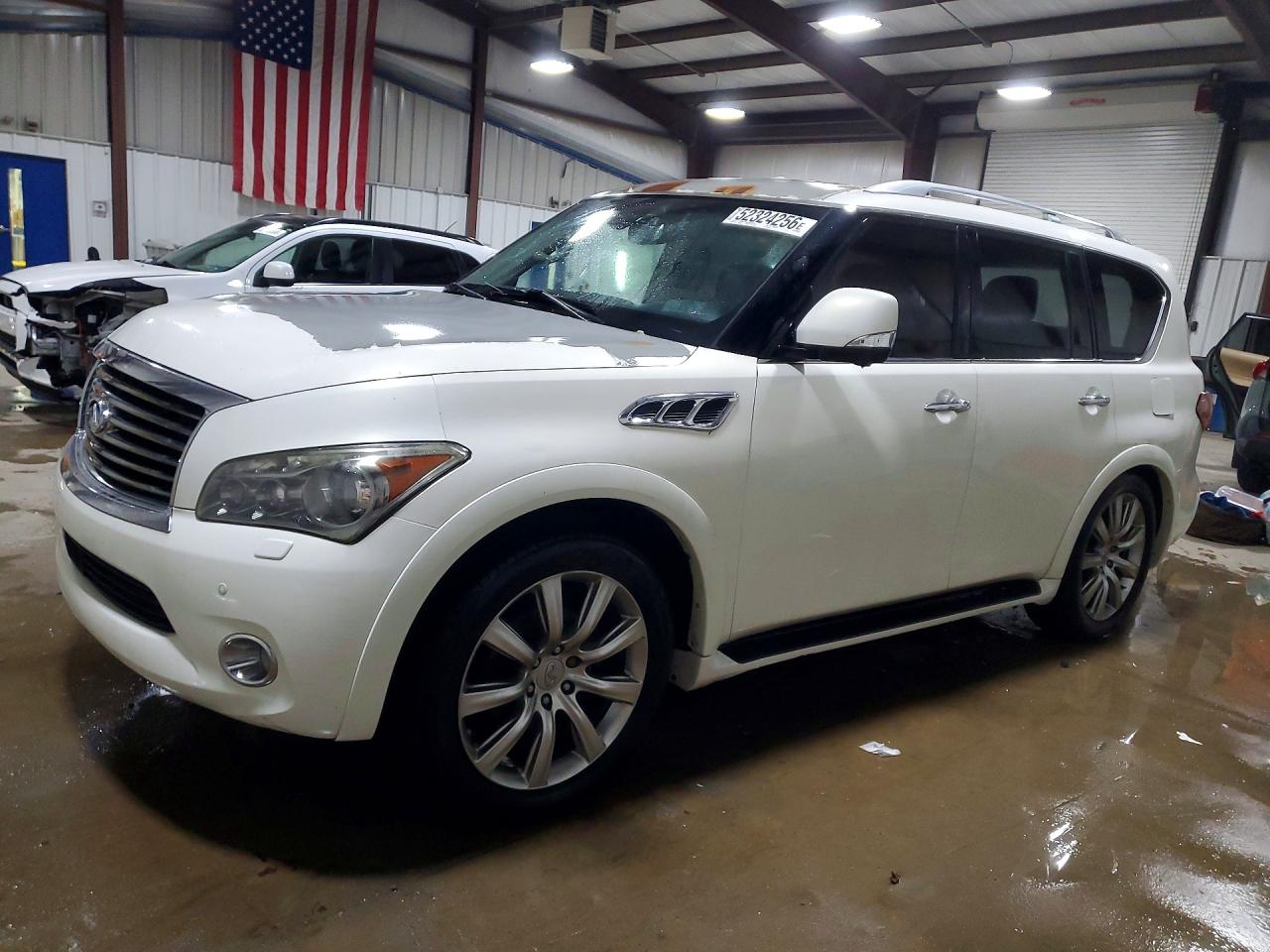 2013 INFINITI QX56 — Front 3/4