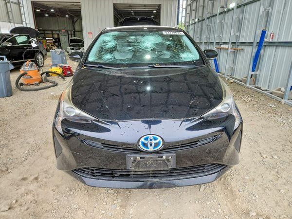 2016 TOYOTA PRIUS One/Two
