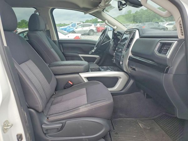 2021 NISSAN TITAN