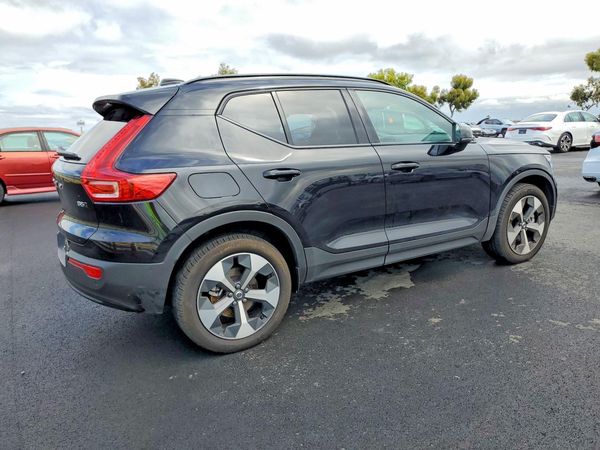 2025 VOLVO XC40 Plus Dark