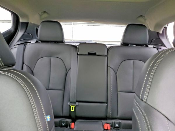 2025 VOLVO XC40 Plus Dark