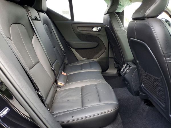 2025 VOLVO XC40 Plus Dark