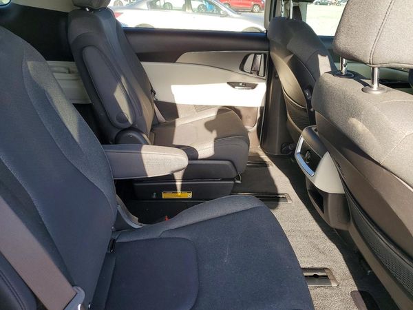 2022 KIA CARNIVAL LX, LX Seat Package — PSRS