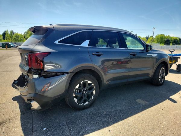 2025 KIA SORENTO