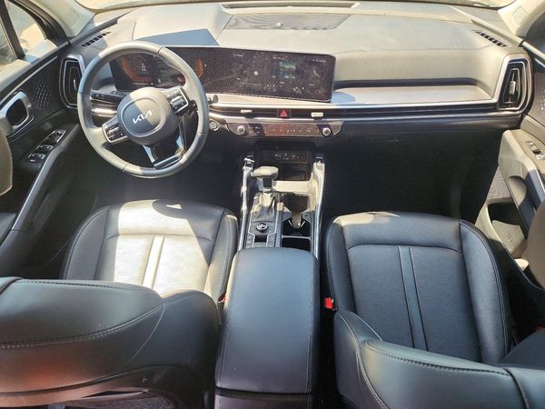 2025 KIA SORENTO