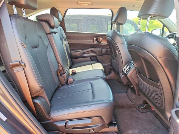 2025 KIA SORENTO