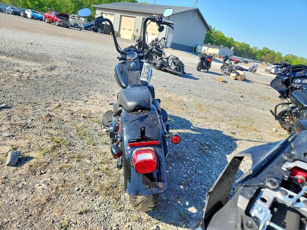 2016 HARLEY-DAVIDSON FL