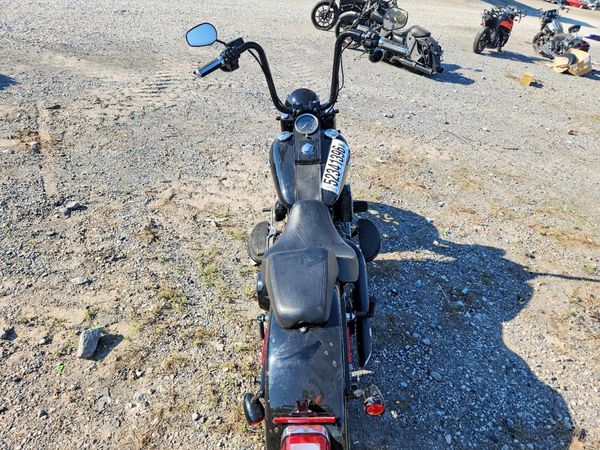 2016 HARLEY-DAVIDSON FL