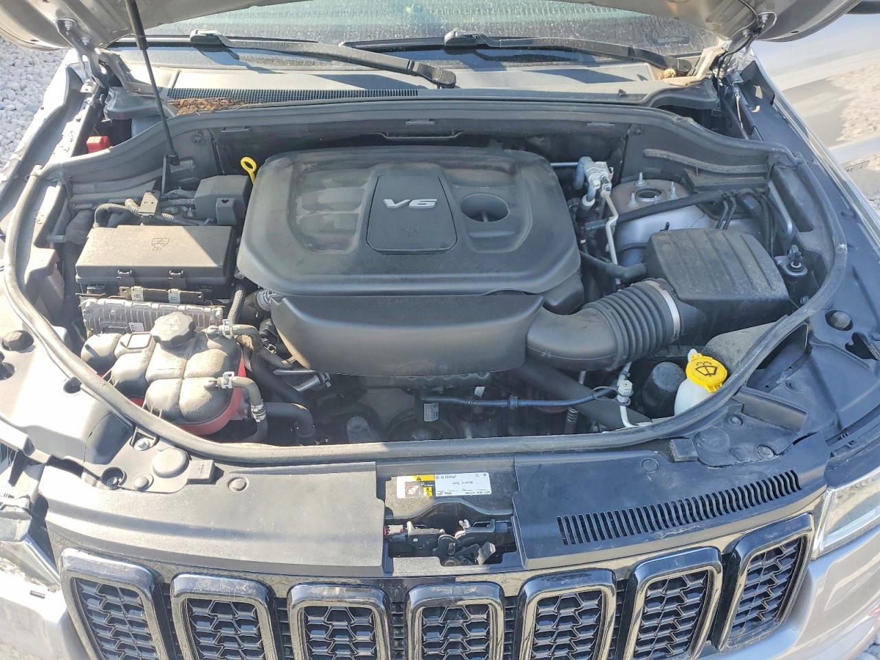 2018 JEEP GRAND CHEROKEE LAREDO 4X4