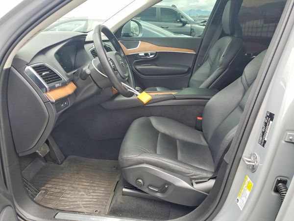 2024 VOLVO XC90 Core