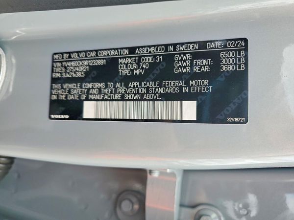 2024 VOLVO XC90 Core