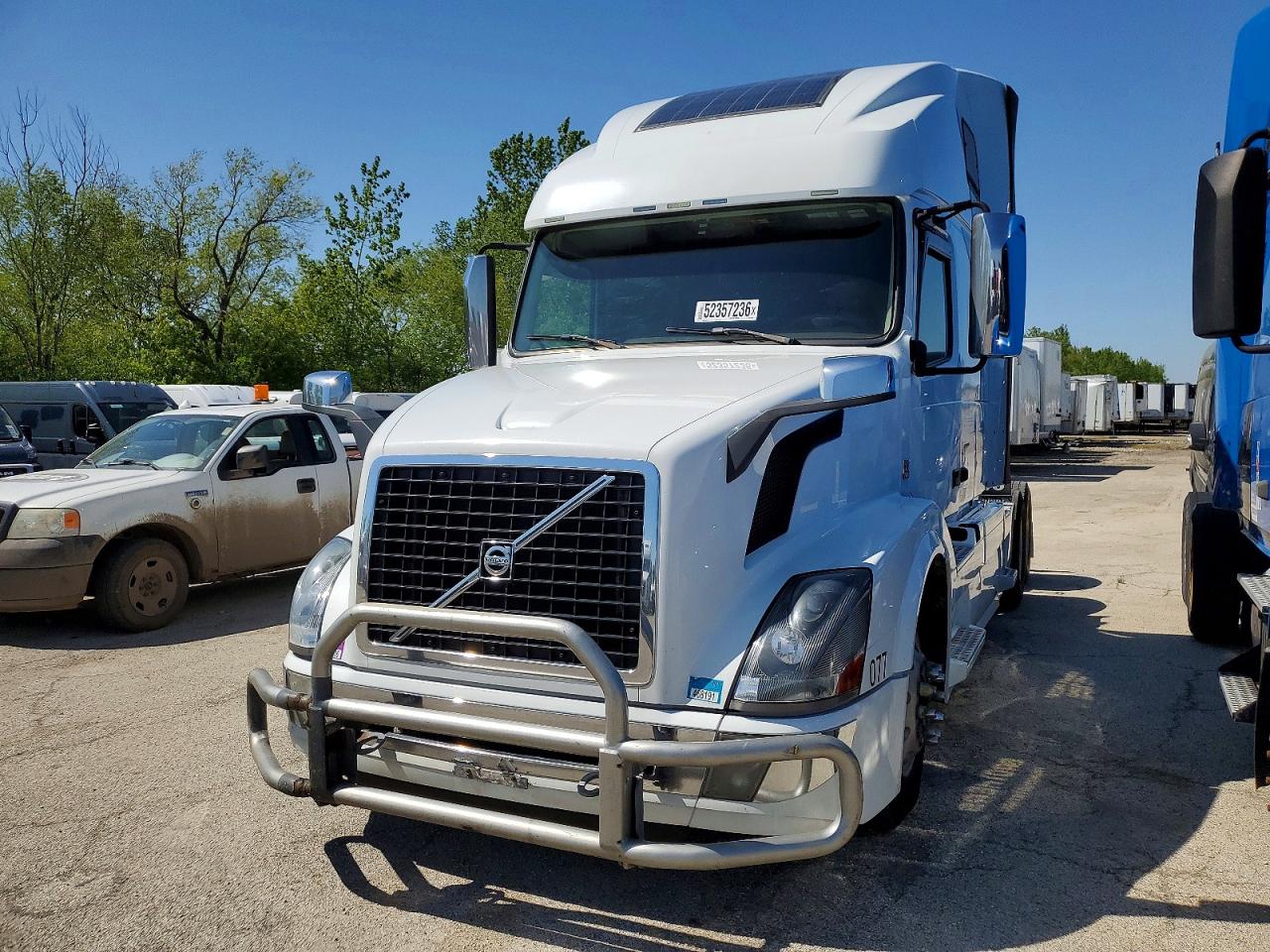 2016 VOLVO VN