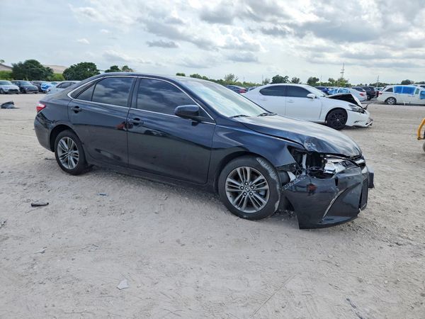 2017 TOYOTA CAMRY