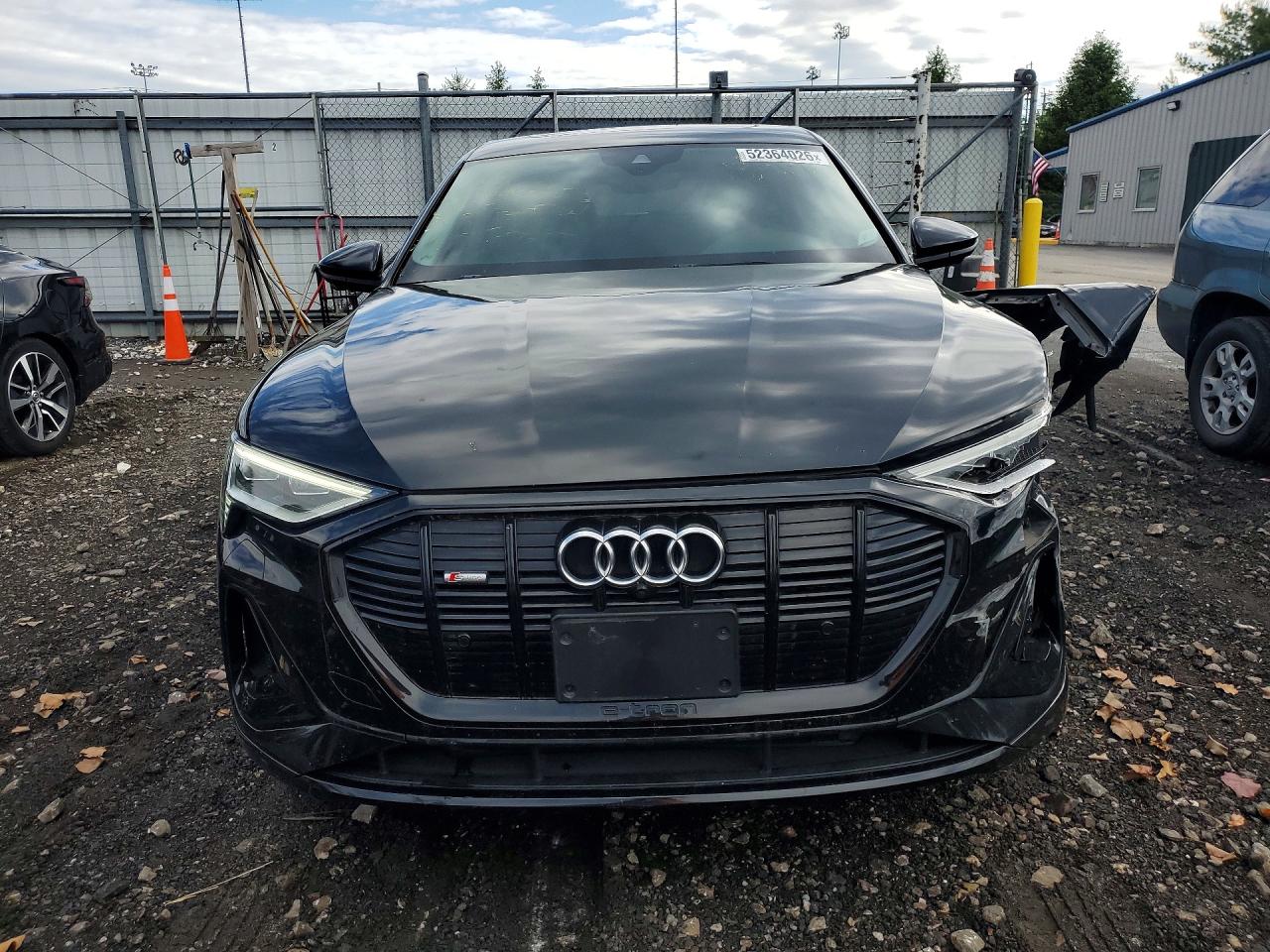2021 AUDI E-TRON quattro Premium Plus