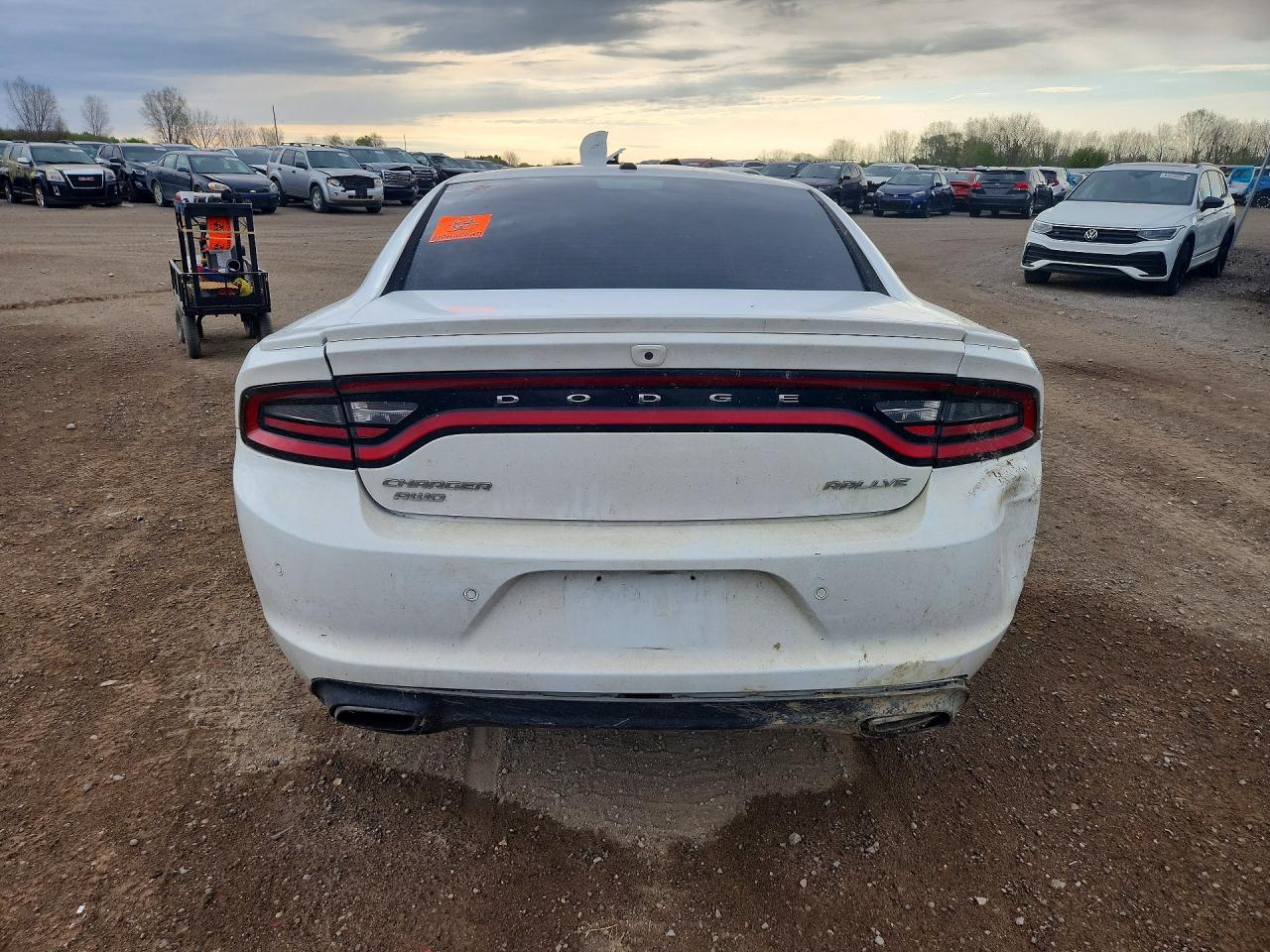 2017 DODGE CHARGER SXT