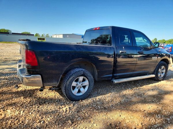 2016 RAM 1500 ST