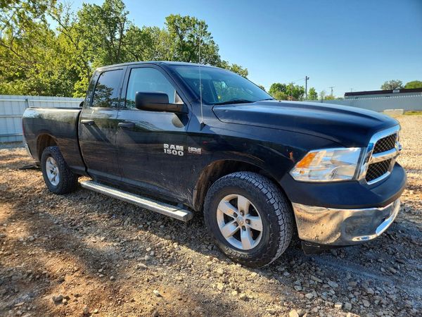 2016 RAM 1500 ST