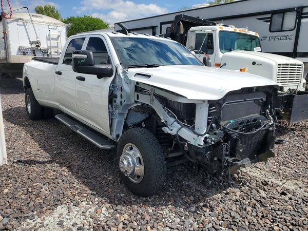 2023 RAM 3500 TRADESMAN CREW CAB 4X4