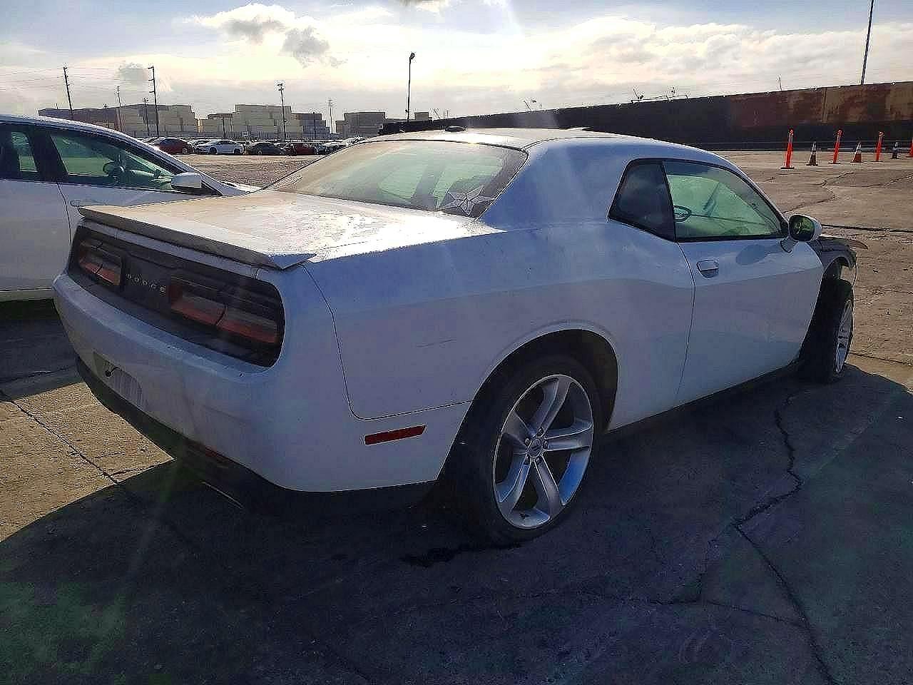 2017 DODGE CHALLENGER SXT