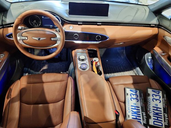 2023 GENESIS GV70