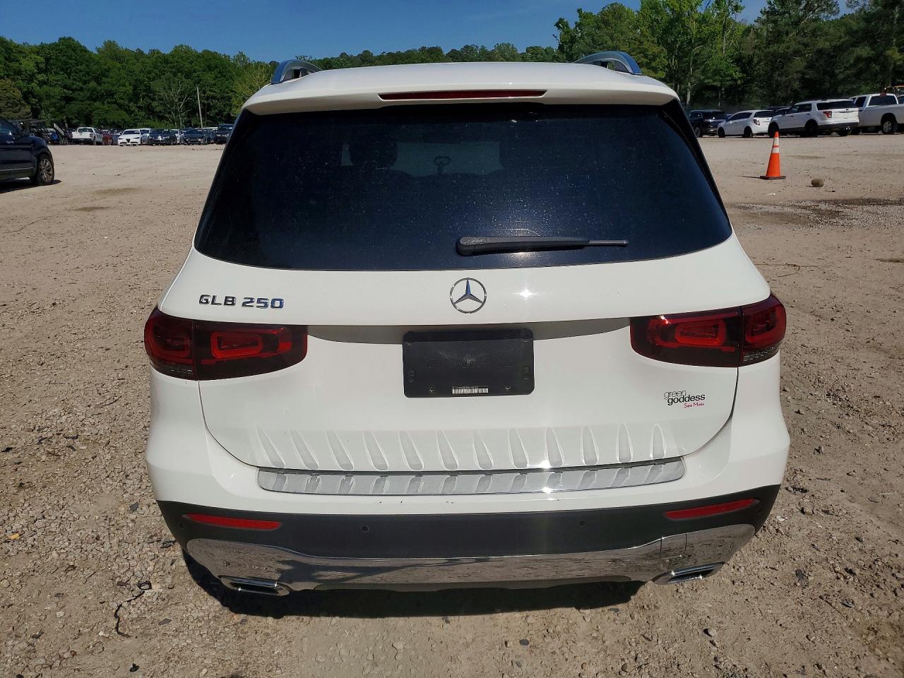 2021 MERCEDES-BENZ GLB GLB250