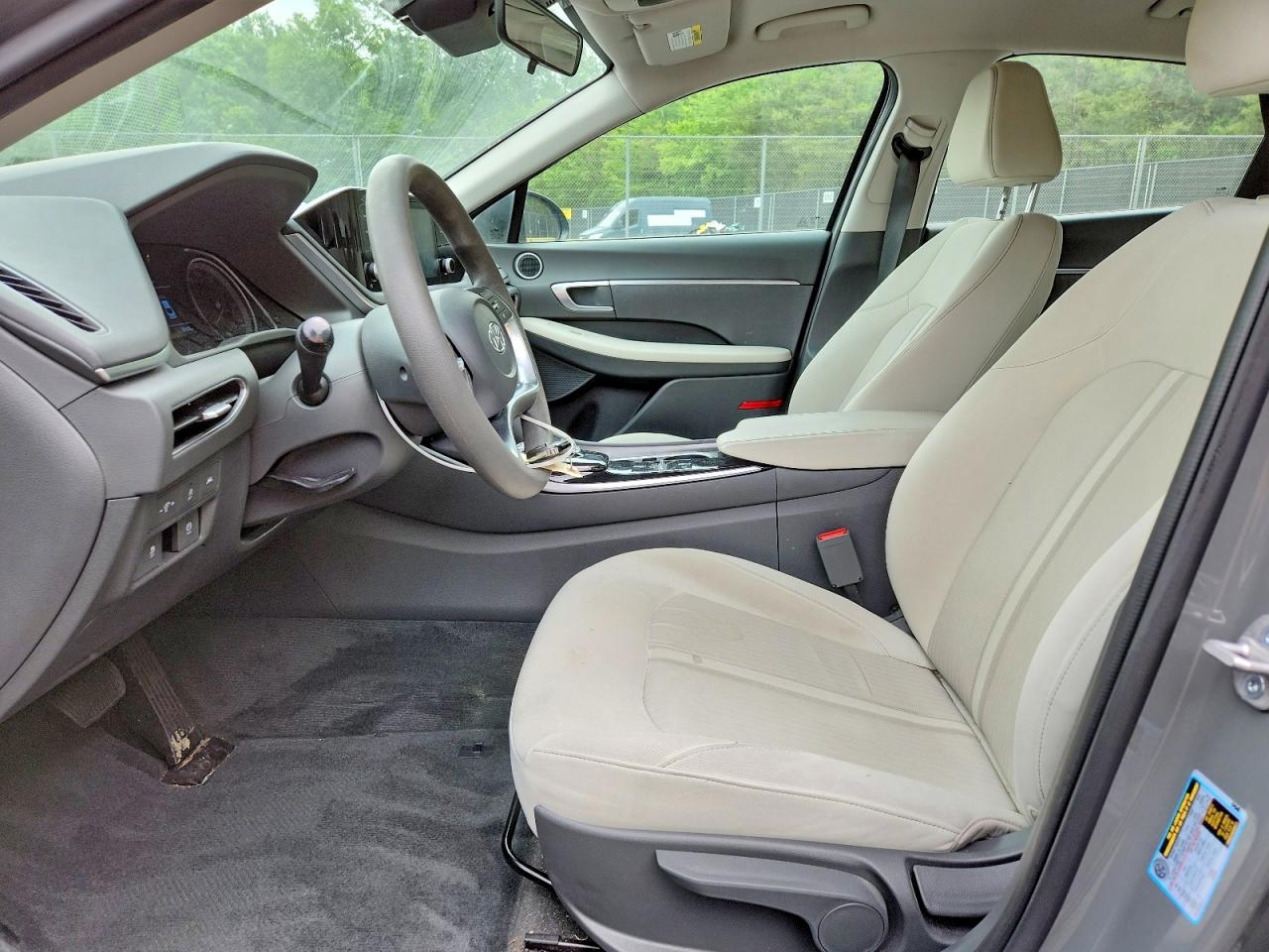 2023 HYUNDAI SONATA SE