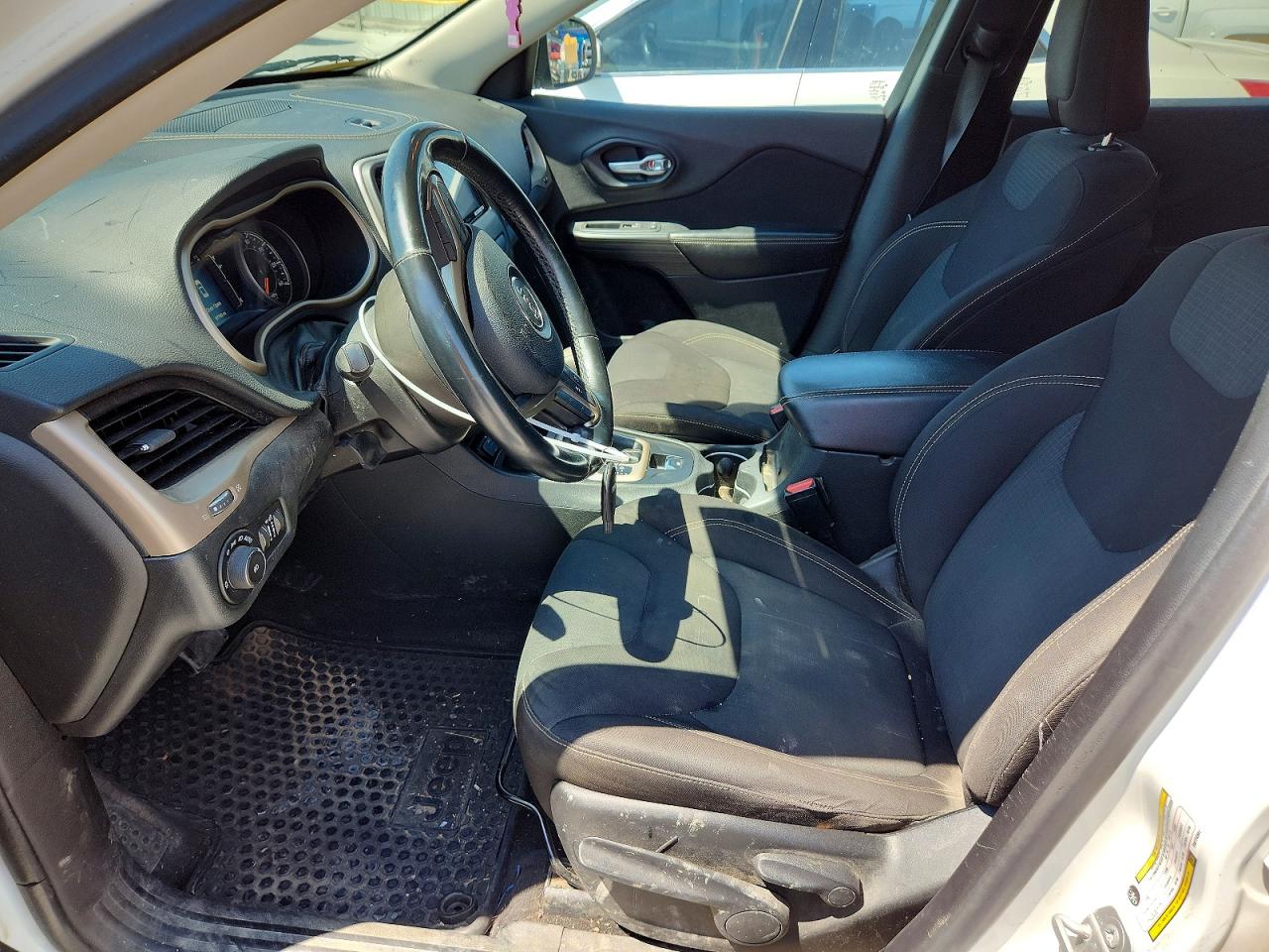 2015 JEEP CHEROKEE LATITUDE 4X4