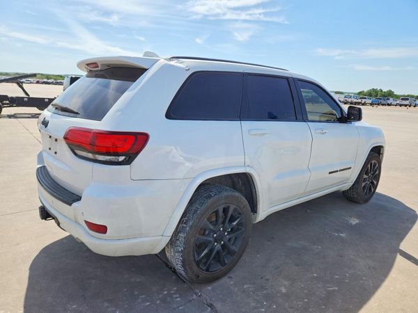 2017 JEEP GRAND CHEROKEE LAREDO 4X2