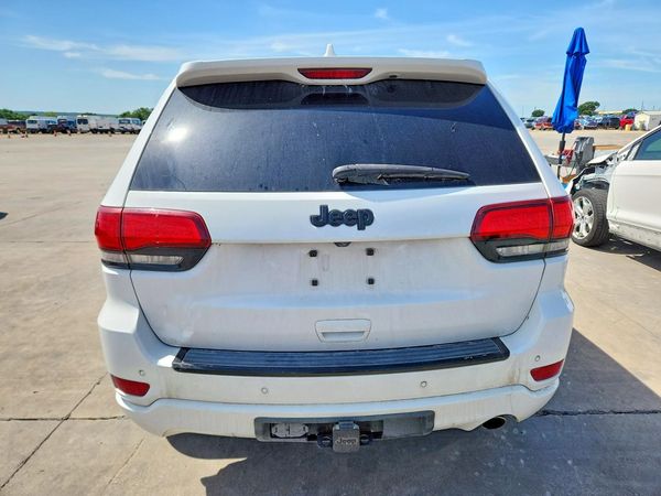 2017 JEEP GRAND CHEROKEE LAREDO 4X2