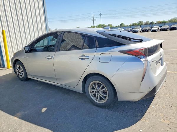 2017 TOYOTA PRIUS