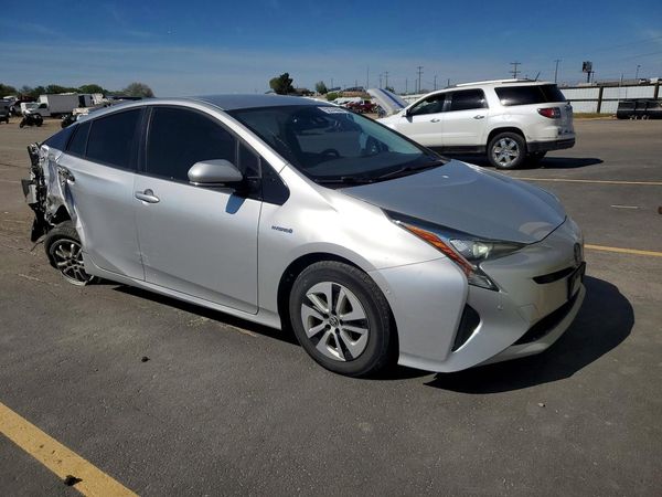 2017 TOYOTA PRIUS
