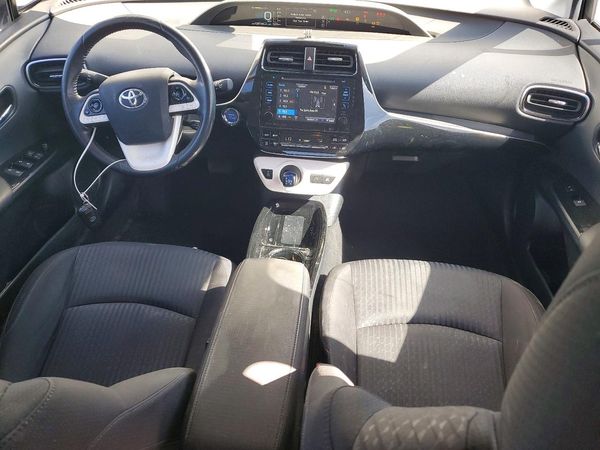 2017 TOYOTA PRIUS