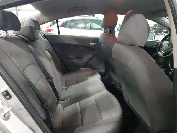 2017 KIA FORTE LX Base