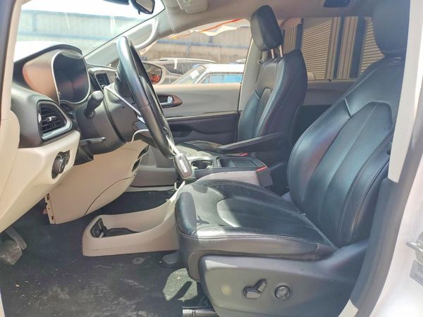 2017 CHRYSLER PACIFICA