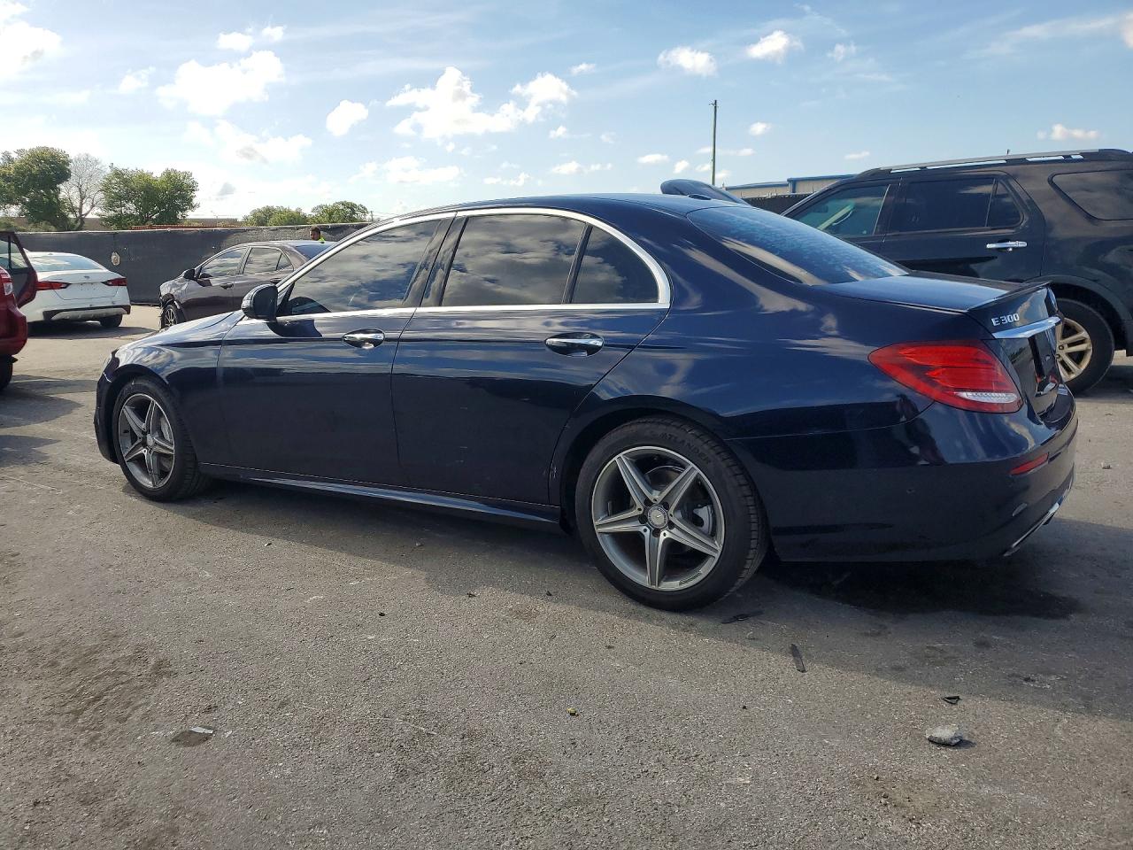2017 MERCEDES-BENZ E E300