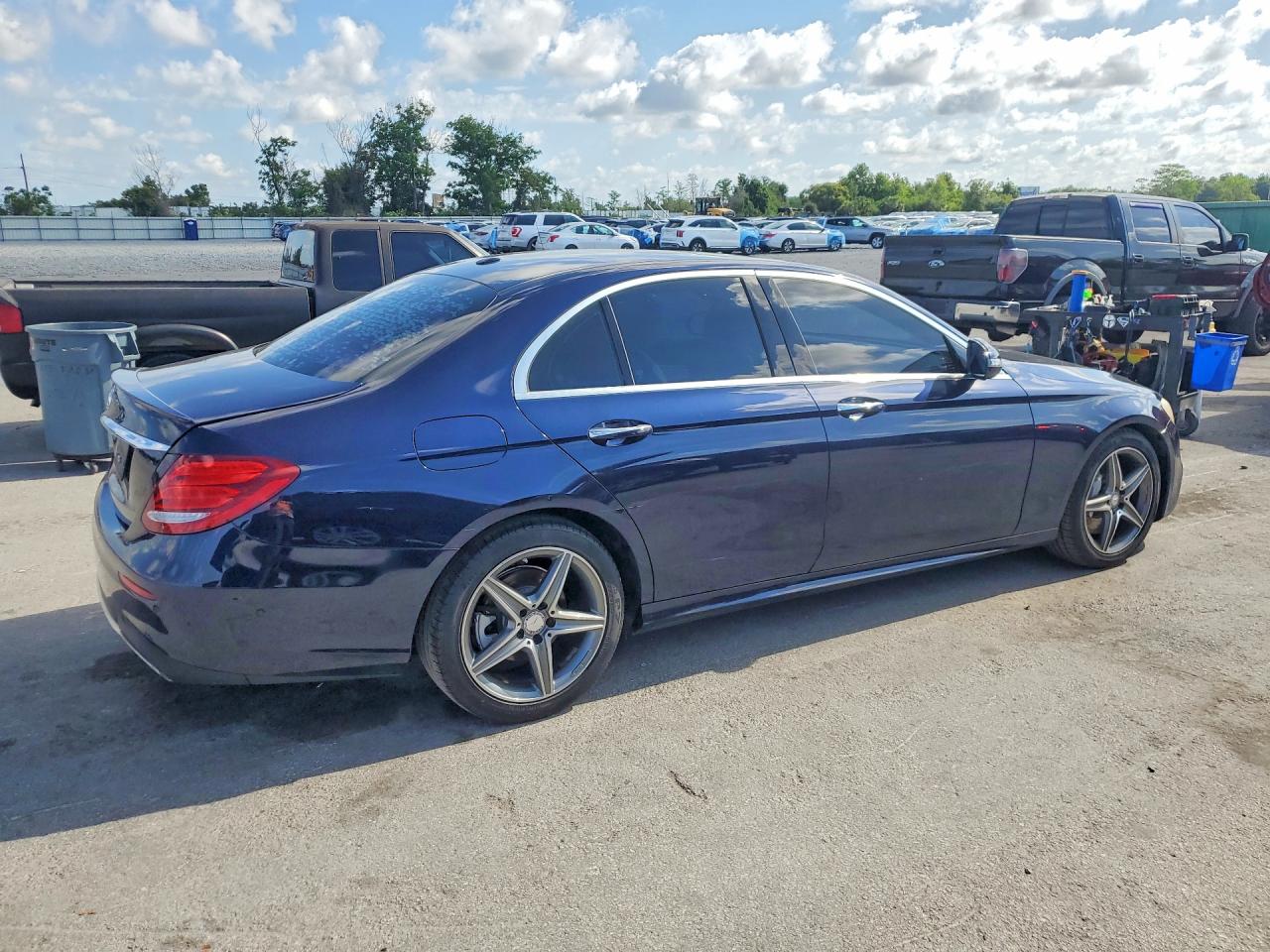 2017 MERCEDES-BENZ E E300