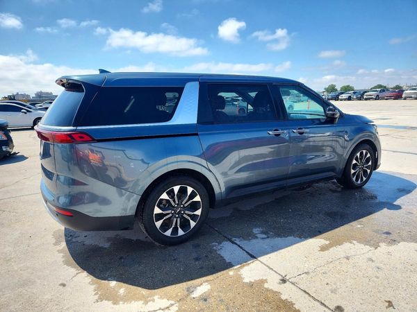 2024 KIA CARNIVAL EX
