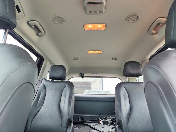 2024 KIA CARNIVAL EX
