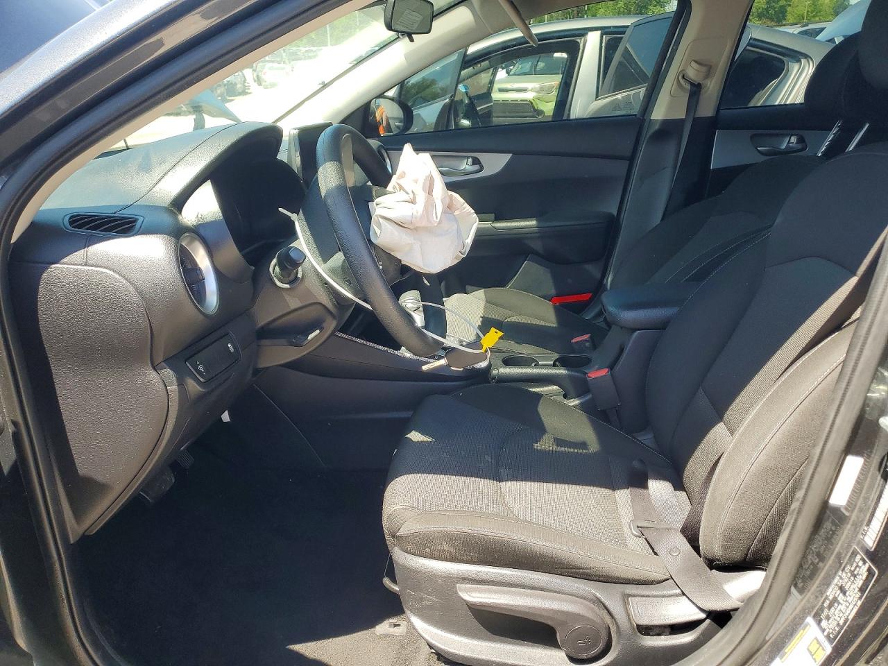 2022 KIA FORTE FE, LXS