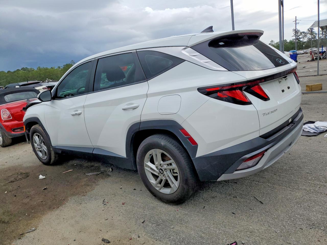 2025 HYUNDAI TUCSON SE