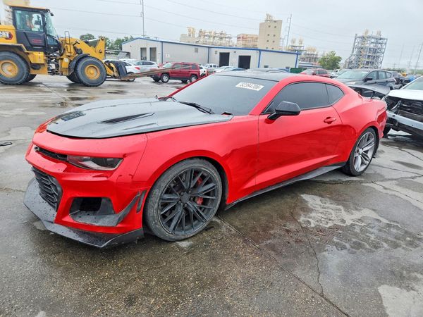 2019 CHEVROLET CAMARO ZL1 — Front 3/4